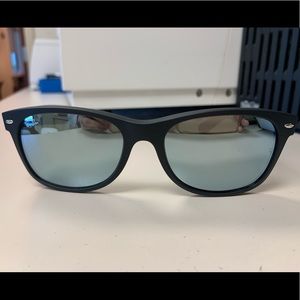 RayBan new wayfarer sunglasses